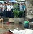 <p>Dezenas de pessoas passavam pela rua no momento do crime</p>  Foto: Daily Star / Reprodução