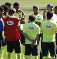 <p>Treino da Seleção foi fechado apenas na parte final</p>  Foto: Ricardo Matsukawa / Terra