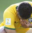 <p>Hulk lamenta após pênalti perdido que quase foi fatal para o Brasil</p>  Foto: AP