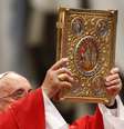 <p>Papa Francisco na missa deste domingo, quando concedeu o P&aacute;lio</p>  Foto: Riccardo de Luca / AP