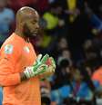 <p>Rais Mbohli foi eleito o melhor em campo entre os alemães</p>  Foto: Gabriel Bouys / AFP