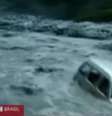 <p>Diversas estradas que servem a região foram bloqueadas pelas águas</p>  Foto: BBC News Brasil
