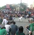 Ato reuniu cerca de 300 pessoas na praça da Sé  Foto: Débora Melo / Terra