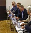 <p>Líderes da OSCE e de países envolvidos participam de reunião com representantes de Donetsk</p>  Foto: Shamil Zhumatov / Reuters