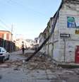 <p>Foto tirada em San Marcos, 240 km da Cidade da Guatemala, mostra os danos causados pelo forte&nbsp;terremoto que atingiu a regi&atilde;o nesta segunda-feira,&nbsp;7 julho</p>  Foto: AFP