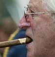 <p>Casos só vieram a ser investigados agora, depois do caso das centenas de denúncias de abusos cometidos pelo apresentador da BBC Jimmy Savile (foto)</p>  Foto: Paul Hackett / Reuters