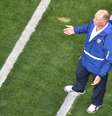 <p>Durante a derrota por 7 a 1 para a Alemanha, na semifinal da Copa do Mundo, o técnico Felipão foi da apatia à revolta na beira do campo do estádio do Mineirão</p>  Foto: Francisco Xavier Marit / AFP