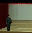 <p>Vídeo foi exibido pela TV estatal da Coreia do Norte e mostra o líder Kim Jong-Un mancando, ao chegar para uma cerimônia de homenagem ao avô</p>  Foto: Youtube / Reprodução