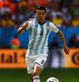 Marcador pela direita, Enzo Pérez foi um operário obediente em velha função diante da Bélgica  Foto: Matthias Hangst / Getty Images 