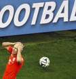 Robben lamenta chance perdida contra a Argentina no final do segundo tempo  Foto: Paulo Whitaker / Reuters