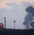<p>Fumaça após um ataque aéreo israelense no norte da Faixa de Gaza, na última terça-feira</p>  Foto: Amir Cohen / Reuters