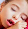 Uma vez adquirido o hábito de respirar pela boca, o tratamento deve ser iniciado o quanto antes, do contrário, pode haver mudanças nos dentes e face  Foto: Shutterstock