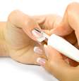 Pegando carona no sucesso que os BB Creams fizeram no quesito pele, a marca norte-americana Orly está prestes a lançar uma nova moda no mercado. Trata-se do Orly BB Crème para as unhas  Foto:  Julia Ivantsova / Shutterstock 