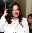 Larissa Riquelme, que ficou conhecida como a musa da Copa de 2010, cuida da pele com peeling de diamante, esfoliação, oléo de banho, leite de cabra e receitinhas caseiras  Foto: Paulo Eduardo/ AgNews