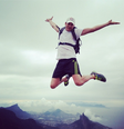 Kutcher "faz graça" no topo da Pedra da Gávea  Foto: Instagram / Reprodução