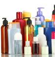 Produtos aplicados após a lavagem ajudam a disciplinar, proteger e retirar volume  Foto: Africa Studio/Shutterstock