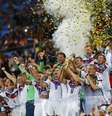 <p>Europeus precisaram de oito Copas nas Am&eacute;ricas para levantar ta&ccedil;a</p>  Foto: Darren Staples / Reuters