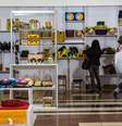 Para estimular o artesanato brasileiro durante a Copa, o Sebrae espalhou showrooms por dez das 12 cidades-sedes. Na imagem, o showroom de São Paulo, no Shopping Light, região central da cidade  Foto: Milton Michida/A2FOTOGRAFIA/ Divulgação