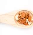 <p>Nutrientes das castanhas ajudam a reduzir colesterol</p>  Foto: Getty Images 