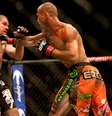 Donald Cerrone supera Jim Miller com nocaute no segundo round  Foto: Bill Streicher / Reuters