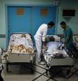 <p>V&aacute;rios pacientes ficaram feridos, devido ao ataque</p>  Foto: Mohammed Salem  / Reuters
