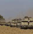 Comboio de tanques israelenses perto da fronteira com a Faixa de Gaza. 17/07/2014  Foto: Ronen Zvulun / Reuters