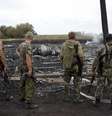 Separatistas armados pró-Rússia em local da queda de avião da Malaysia Airlines na Ucrânia. 17/07/2014  Foto: Maxim Zmeyev / Reuters