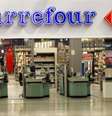 <p>Carrefour pagará indenização por danos morais coletivos</p>  Foto: Charles Platiau / Reuters