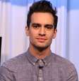 <p>O vocalista Brendon Urie foi alvo da ira da Igreja Batista de Westboro</p>  Foto:  Robin Marchant / Getty Images 