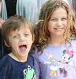 Irmãos Mo, 12 anos, Evie, 10, e Otis Maslin, 8, estavam no avião da Malaysia Airlines que foi atingido por um míssil enquanto sobrevoava a Ucrânia  Foto: Reprodução/BuzzFeed