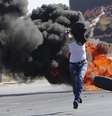 <p>Protestos na Cisjord&acirc;nia j&aacute; apresentaram sinais de perigo</p>  Foto: Abed Omar Qusini / Reuters