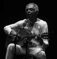 Gilberto Gil inaugurou o novo Theatro Net, no Shopping Vila Olímpia, zona sul de São Paulo, nesta sexta-feira (18). O cantor se apresenta no mesmo local neste sábado (19) e domingo (20)  Foto: Fred Pontes / Divulgação