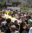 Palestinos carregam corpos de irmãos mortos durante bombardeio em sua casa de Rafah, no sul da Faixa de Gaza  Foto: Hatem Ali / AP