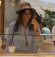 Bruna Marquezine tomou sorvete em um shopping do Rio de Janeiro  Foto: Marcus Pavão / AgNews