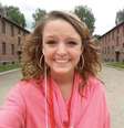 Foto de Breanna Mitchell vem com a descrição "Selfie no Campo de Concentração de Auschwitz"  Foto: Twitter  @PrincessBMM / Reprodução