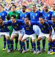 Seleção Brasileira de Dunga foi eliminada nas quartas de final pela Holanda  Foto: Mike Hewitt / Getty Images