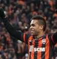 <p>Jogador brasileiro Alex Teixeira, do Shakhtar Donetsk, está na mira do Monaco</p>  Foto: Valeriy Bilokryl / Reuters