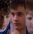 <p>No longa, o jovem Josh (David Moscow) acorda no corpo de sua versão mais velha (Tom Hanks)</p>  Foto: Reprodução