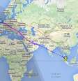 Site Flightradar24 mostra a trajetória original, que passava pela Ucrânia, e a utilizada pelo voo MH04, sobre a Síria  Foto: Flightradar24 / Reprodução
