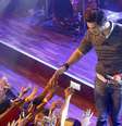 <p>Artista se apresentou em boate paulistana</p>  Foto: Ricardo Matsukawa / Terra
