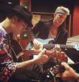 <p>Bieber e Cody Simpson no estúdio</p>  Foto: Instagram / Reprodução