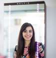 <p>Para tirar a selfie, basta ficar parado em frente ao espelho com sua melhor pose</p>  Foto: Reprodução/iStrategyLabs