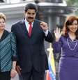 <p>O presidente da Venezuela, Nicolás Maduro, recebe a presidente Dilma Rousseff (esquerda) e a presidente da Argentina, Cristina Kirchner, para uma cúpula do Mercosul, em Caracas, na Venezuela, nesta terça-feira</p>  Foto: Jorge Silva / Reuters
