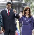 <p>O presidente da Venezuela, Nicolás Maduro, recebe a presidente Dilma Rousseff (esquerda) e a presidente da Argentina, Cristina Kirchner, para uma cúpula do Mercosul, em Caracas, na Venezuela, nesta terça-feira</p>  Foto: Jorge Silva / Reuters