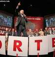 <p>Lula disse que está preparando "material" para debate sobre corrupção</p>  Foto: Ricardo Stuckert / Instituto Lula