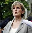 Ministra australiana disse que os combates continuam apesar das promessas de vários dirigentes políticos para criar um corredor humanitário e declarar um cessar-fogo na região  Foto: Valentyn Ogirenko / Reuters
