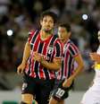 Alexandre Pato comemora gol da vitória do São Paulo sobre o Bragantino  Foto: Célio Messias / Gazeta Press