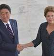 Dilma se encontrou com o primeiro ministro japonês em Brasília nesta sexta  Foto: Agência Brasil