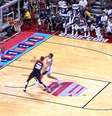 <p>Paul George sofreu grave lesão em jogo-treino em Las Vegas</p>  Foto: YouTube / Reprodução