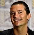 Com uma estrela recém-criada na calçada da fama, em Hollywood, nos Estados Unidos, Orlando Bloom, 37 anos, também coleciona sucessos fora das telas. Há sete anos, o galã se destaca na luta por diversas causas humanitárias  Foto: Frazer Harrison / Getty Images 